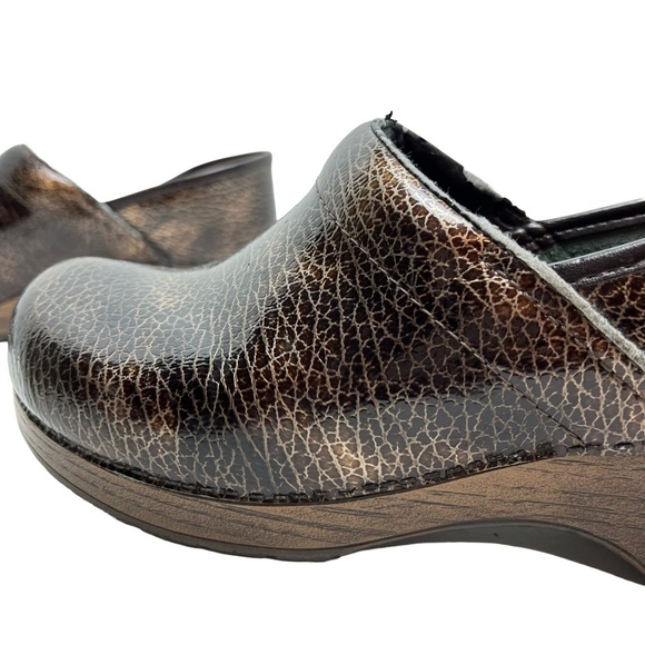 DANSKO Brown Bronze Pro Professional Clogs Loafers Comfort Slip On Shoes sz 40 - Picture 10 of 16